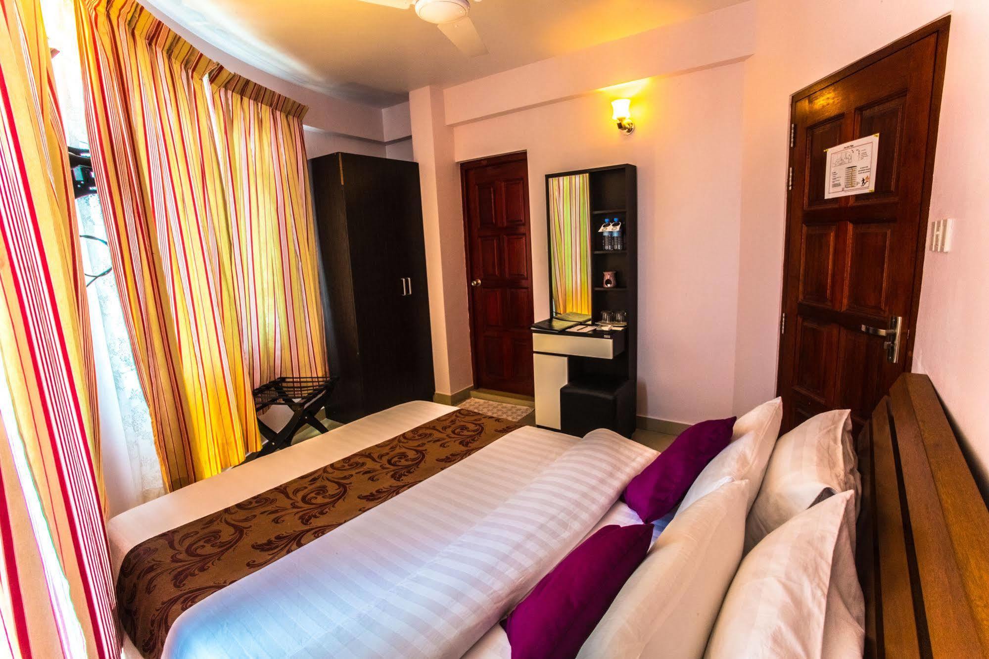 Hotel Octave Maldives Malé Buitenkant foto